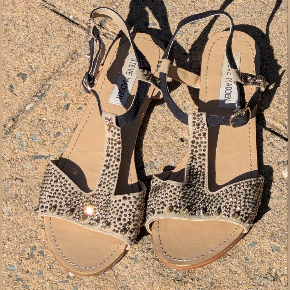 Steve Madden Vintage Pre-Loved Gold Studded Sandals 90s Y2K Metallic Gaga